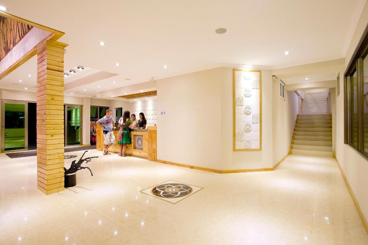 Kaani Beach Hotel At Маафуші Екстер'єр фото